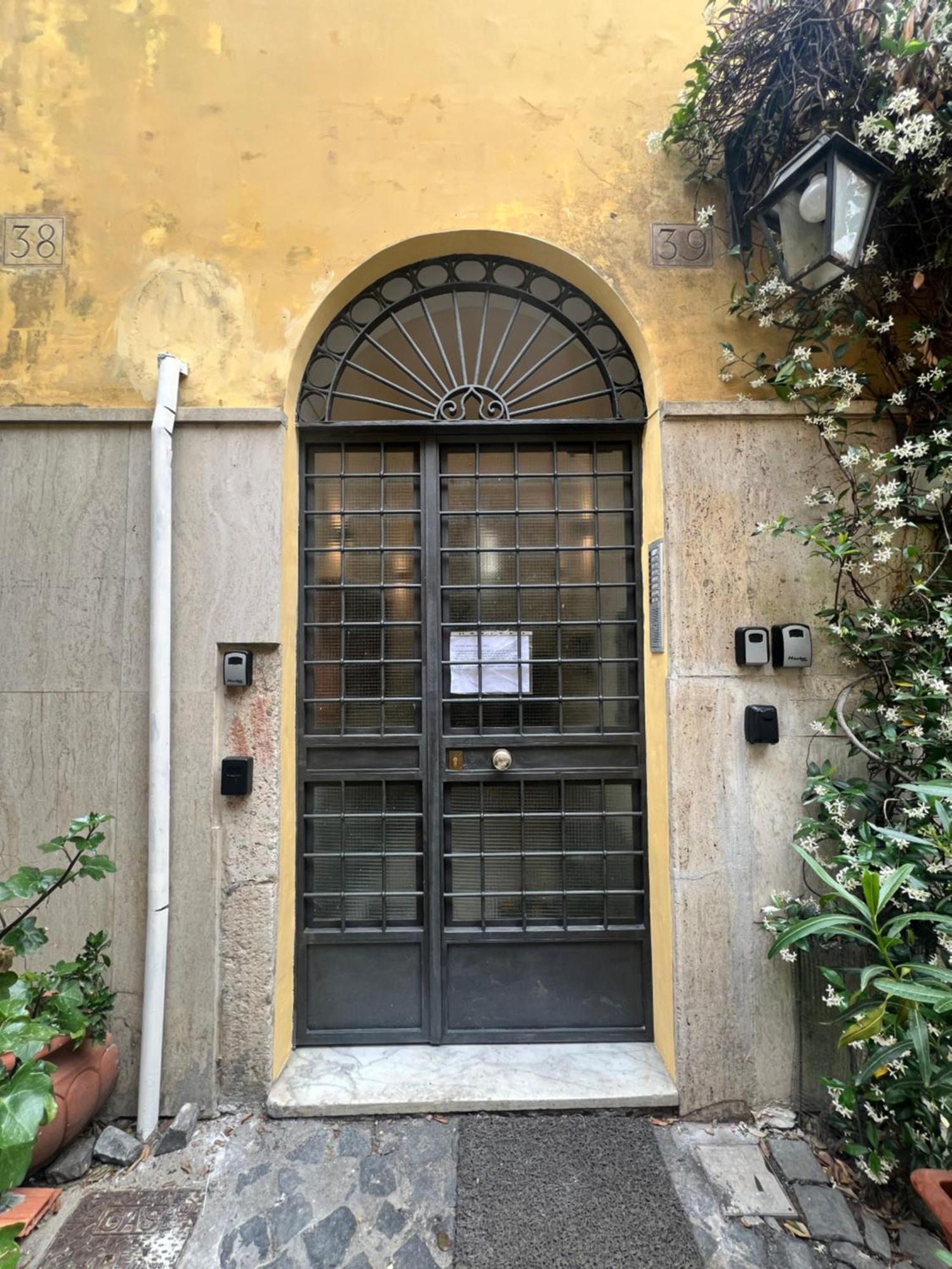 Trastevere Al Leopardo Roma Exterior foto